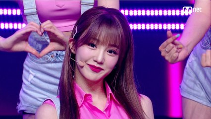 러블리 뿜뿜 'woo!ah(우아!)'의 'Pandora' 무대