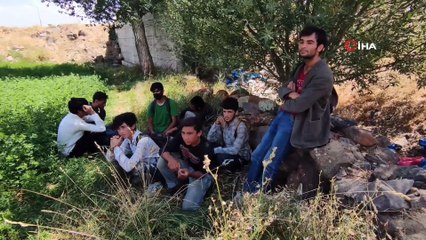 Kaçak göçmenlerin yeni taktiği 'üçerli grup'