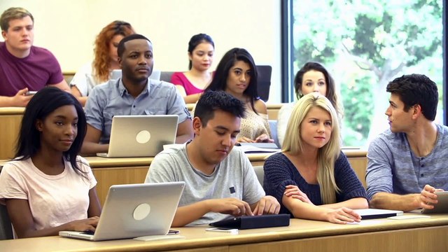 114) Cours d'économie générale. Chapitre 114) La politique budgetaire