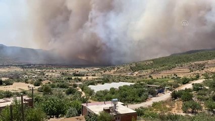 Download Video: Son dakika haberi... Silifke ilçesinde çıkan orman yangınına müdahale ediliyor (5)