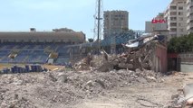 SPOR 5 Ocak Fatih Terim Stadı'nda yıkım işlemi başladı