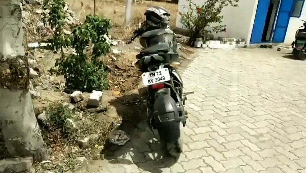 பைக் மீது  தண்ணீர் லாரி மோதி  விபத்து.. உயிரிழந்த இளைஞர்.. பதைபதைக்க வைக்கும் CCTV காட்சி