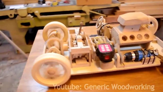 Fabrication d'une voiture en bois avec un moteur fonctionnel