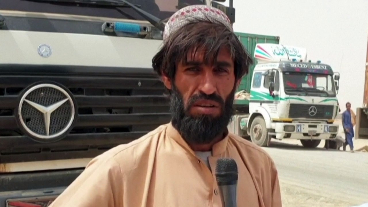 Афганские талибы взимают плату за перевозку грузов в Пакистан