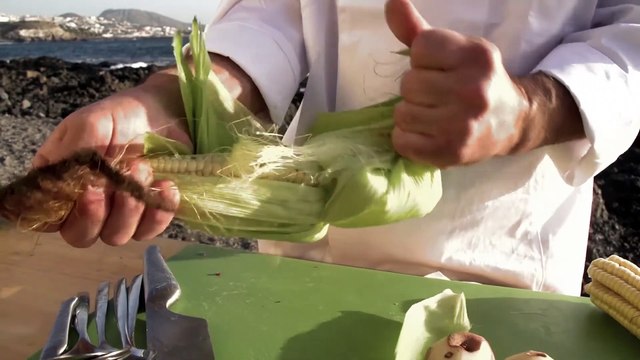 Recetas de papas con costillas, millo y mojo cilantro - VisitTenerife.es