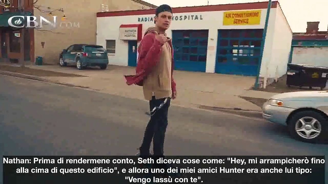 Una fine miracolosa dopo una caduta mortale di 7,5 metri!