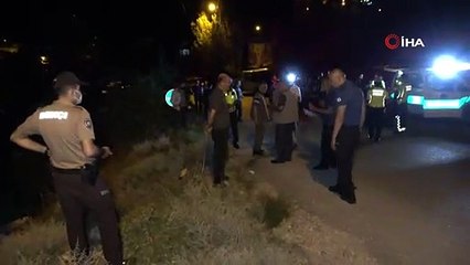 Minibüs mezarlığa uçtu: 2 yaralı