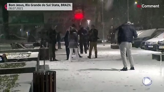 Une violente vague de froid a provoqué des chutes de neige dans le sud du Brésil