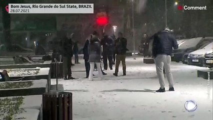 Une violente vague de froid a provoqué des chutes de neige dans le sud du Brésil