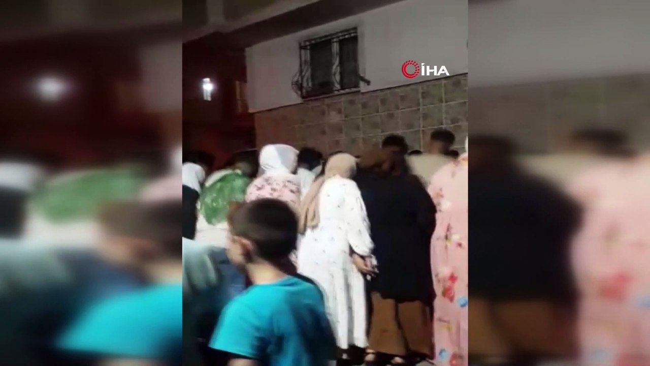 Esenyurt'ta maskesiz mesafesiz halay kamerada