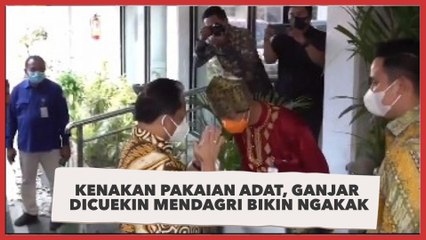 Kenakan Pakaian Adat, Momen Ganjar Dicuekin Mendagri Bikin Warganet Ngakak