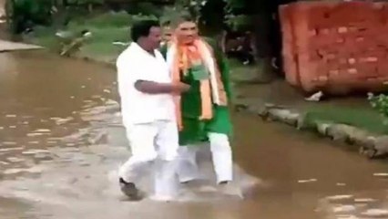UP: Angry people made BJP MLA run in waterlogged lane