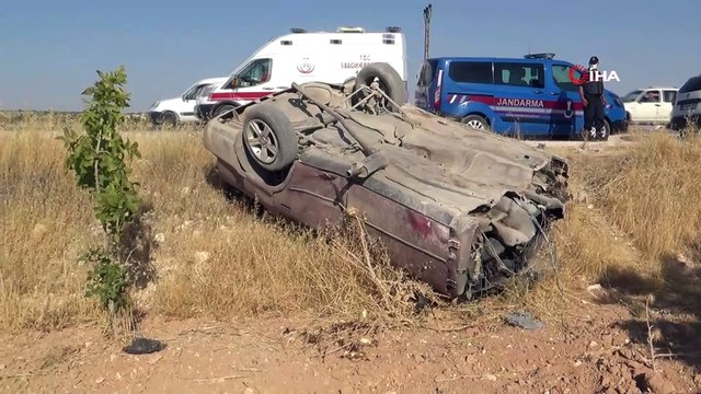 Otomobiller kafa kafaya çarpıştı, karayolu savaş alanına döndü: 4 yaralı