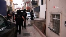 İstanbul’da radikal terör örgütü DEAŞ’a yönelik düzenlenen operasyonda, 6 şüpheli yakalanarak gözaltına alındı.