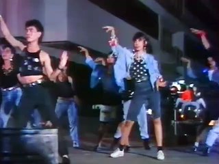 10 Bintang Disco - Aku Mau (Official Music Video)