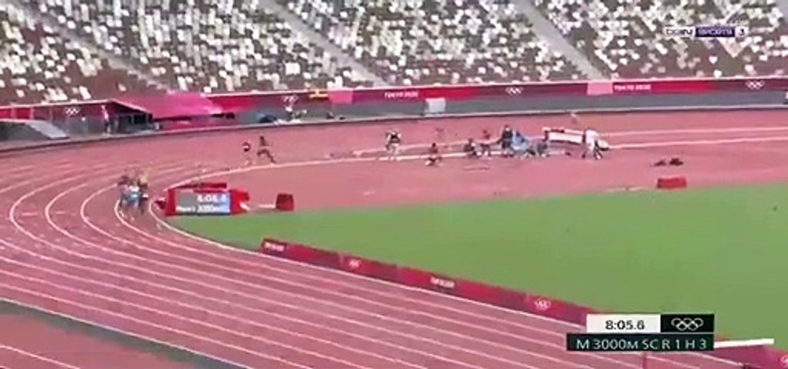 فيديو لحظة دخول سفيان البقالي أولا في التصفية الثالثة من منافسات  سباق 3000م موانع بأولمبياد طوكيو 2020
