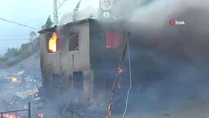 10 yıl önce bakkal dükkanı, dün de evi yandı