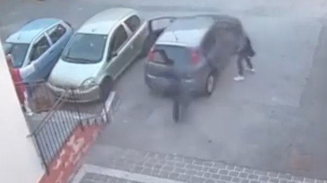 Marano di Napoli, colpo da 100mila euro in abitazione: arrestati finti carabinieri (30.07.21)