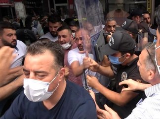 Son dakika... Sahte marka baskını yapan polisle esnaf arasında gerginlik: 5 gözaltı