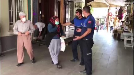 Zabıtalara yakalanan dilencinin rahatlığı pes dedirtti