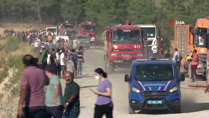 Manavgat'ta yangından korkan vatandaşlar bölgeden böyle kaçtı