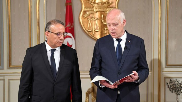 ما وراء الخبر- سعيد يواصل قراراته والنهضة تتمسك بالحوار.. ما آفاق الحل في تونس؟