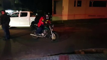 下载视频: Colisão entre motos deixa jovens feridos na Rua JK, esquina com a Rua Natal; Siate foi mobilizado