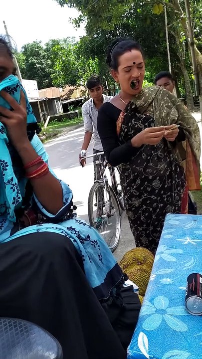 দেখুন হিজরা গুলায় কি করে - Common gender dance - Hijra live Video 2021  - দেখুন হিজড়া টাকার জন্য