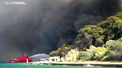 Μεγάλη φωτιά στην Αχαΐα - Πέντε εγκαυματίες στο νοσοκομείο