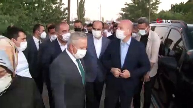 İçişleri Bakanı Soylu’dan katledilen ailenin yakınlarına taziye ziyareti