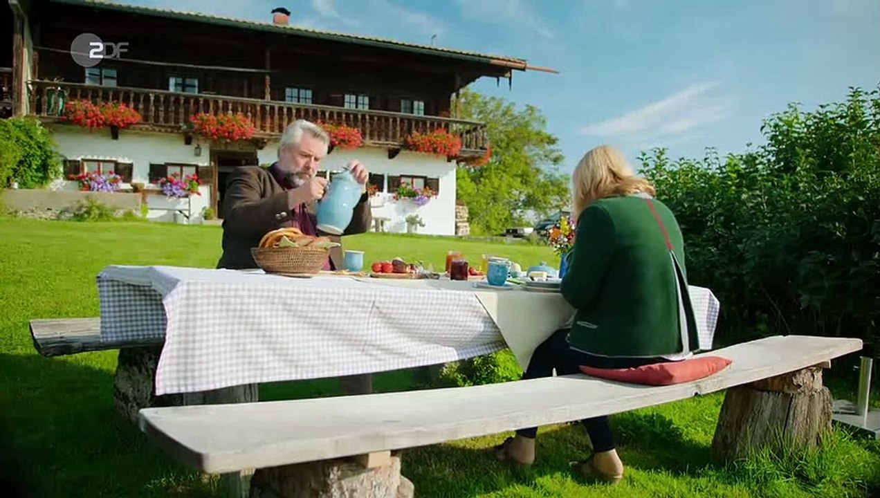 Die Rosenheim-Cops (473) Staffel 20 Folge 17 - Die Party ist aus