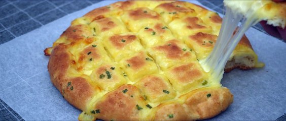 Garlic Mozzarella Cheese Bread