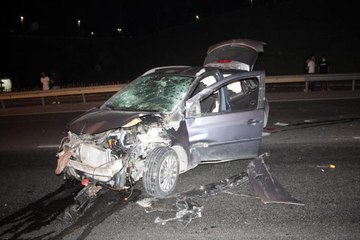 Takla atan otomobilde 70 metre sürüklendi, kazadan hafif yaralı kurtuldu