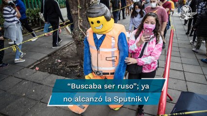 Jóvenes madrugan para lograr vacunarse, tras sobredemanda