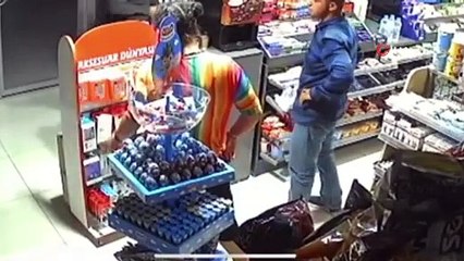 Batman’da akaryakıt istasyonunda hırsızlık anı kamaralara yansıdı