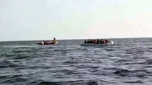 Мигранты ждут высадки на берег
