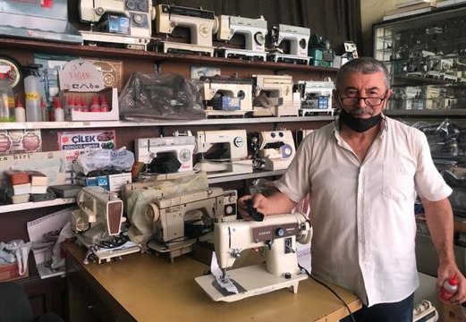 ZONGULDAK - Eski dikiş makineleri Kazım ustanın elinde hayata dönüyor