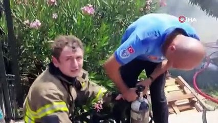 Yemek molası verdiği esnada, tamir ettiği çatısı yandı