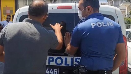 KUŞADASI'NDA TACİZ ŞÜPHELİSİNE LİNÇ GİRİŞİMİ