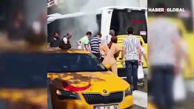 Avcılar'da İETT otobüsünden dumanlar yükseldi, yolcular tahliye edildi