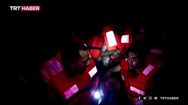 Tunus açıklarında 394 düzensiz göçmen kurtarıldı