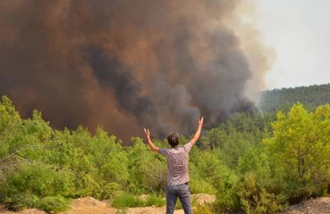 Son dakika haberi | Manavgat'taki yangın noktasına çok sayıda helikopter aynı anda müdahale ediyor