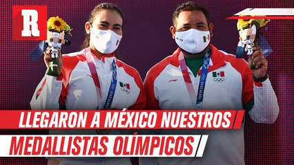 Luis Álvarez y Alejandra Valencia arribaron a la Ciudad de México en medio de una marea de aplausos