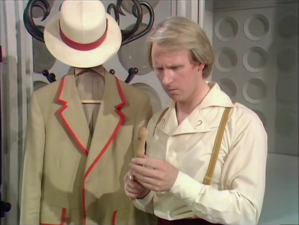 Doctor Who clásico Temporada 19 episodio 1 "Castrovalva part 1" (subtítulos en español)