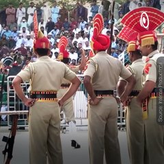 Watch The Beating Retreat Ceremony On Hussainiwala Border By Indo-Pak Forces