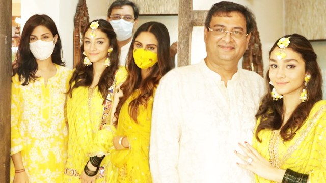 Rhea Chakraborty Attends Haldi Ceremony Of Rumi Jaffery's Daughter