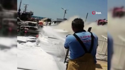 Erdek Limanı'nda lüks yat yanarak böyle battı