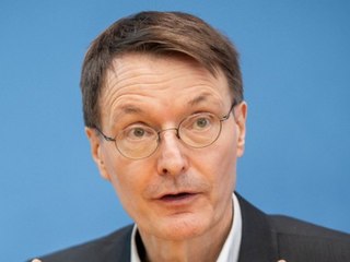 "Außenseiterposition": Karl Lauterbach kritisiert Stiko