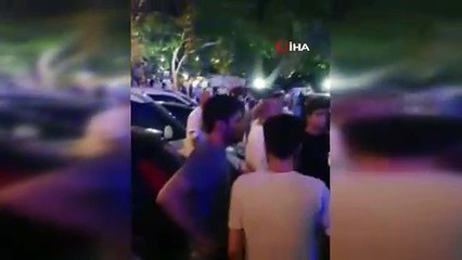 Otoparka dalan minibüs 5 arabaya çarptı: 8 yaralı