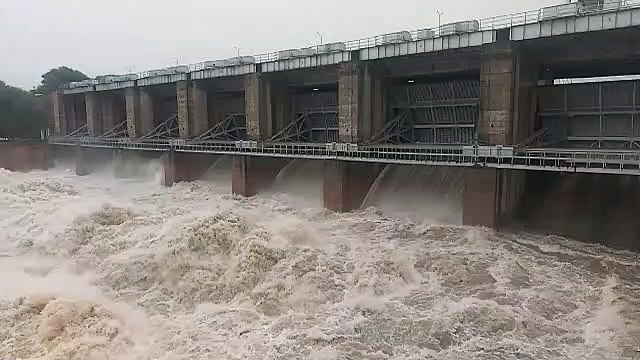 करौली-सपोटरा में भारी बारिश, पांचना के खोले 6 गेट